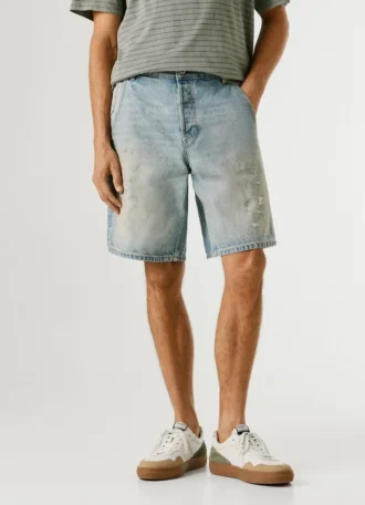 bermudy jeansowe o lunym kroju 2 5 330x456 - Bermudy jeansowe o luźnym kroju