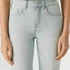 Bermudy jeansowe o wąskim kroju Bermudy jeansowe o wąskim kroju