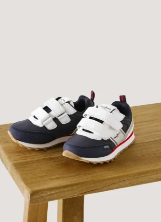 Buty do biegania z zapięciem na rzepy