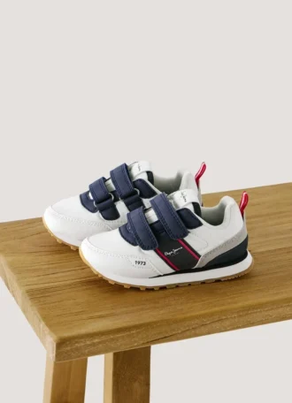 Buty do biegania z zapięciem na rzepy