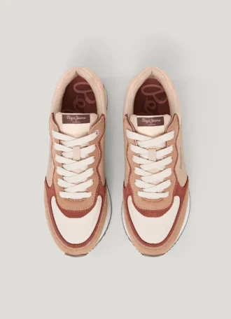 Buty sportowe na platformie