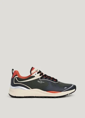 Buty sportowe z elementami łączącymi