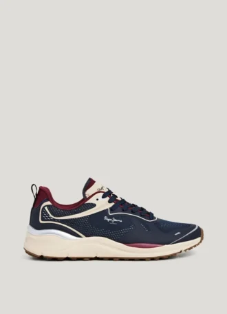 Buty sportowe z elementami łączącymi
