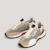 Buty sportowe z elementami łączącymi Buty sportowe z elementami łączącymi