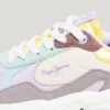 Buty sportowe z elementami łączącymi Buty sportowe z elementami łączącymi