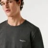 Koszulka z nadrukiem logo o kroju Slim Fit