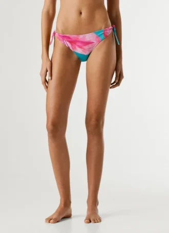 Kwiatowe figi bikini