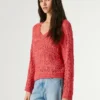 Sweter z dekoltem w serek i ażurowym wzorem Sweter z dekoltem w serek i ażurowym wzorem