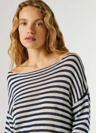 Sweter z dzianiny w paski