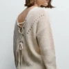 Sweter z dzianiny z dekoltem w serek Sweter z dzianiny z dekoltem w serek