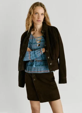Sweter z dzianiny z dekoltem w serek