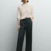 Sweter z dzianiny z dekoltem w serek Sweter z dzianiny z dekoltem w serek