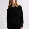 Sweter z dzianiny z dekoltem w serek Sweter z dzianiny z dekoltem w serek
