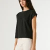 T-shirt z ażurowymi kwiatowymi detalami T-shirt z ażurowymi kwiatowymi detalami