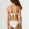 Top bikini typu bandeau